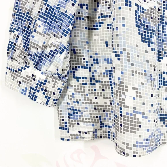 Joie Blue Gray Geometric Square Pixel Print V Neck Blouse M - Picture 4 of 10
